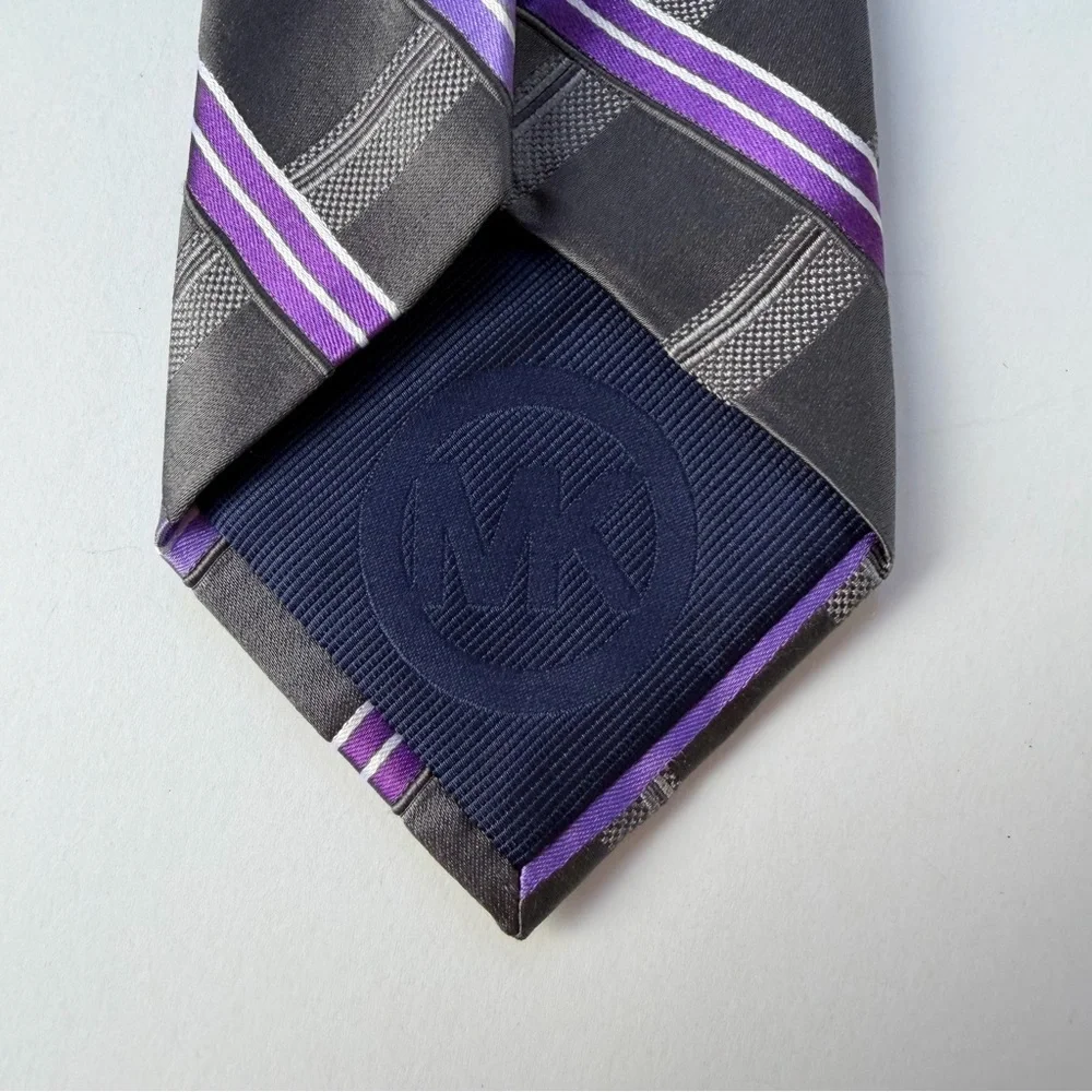 Men’s Michael Kors Silk Necktie Purple and Black​ - Picture 4 of 6